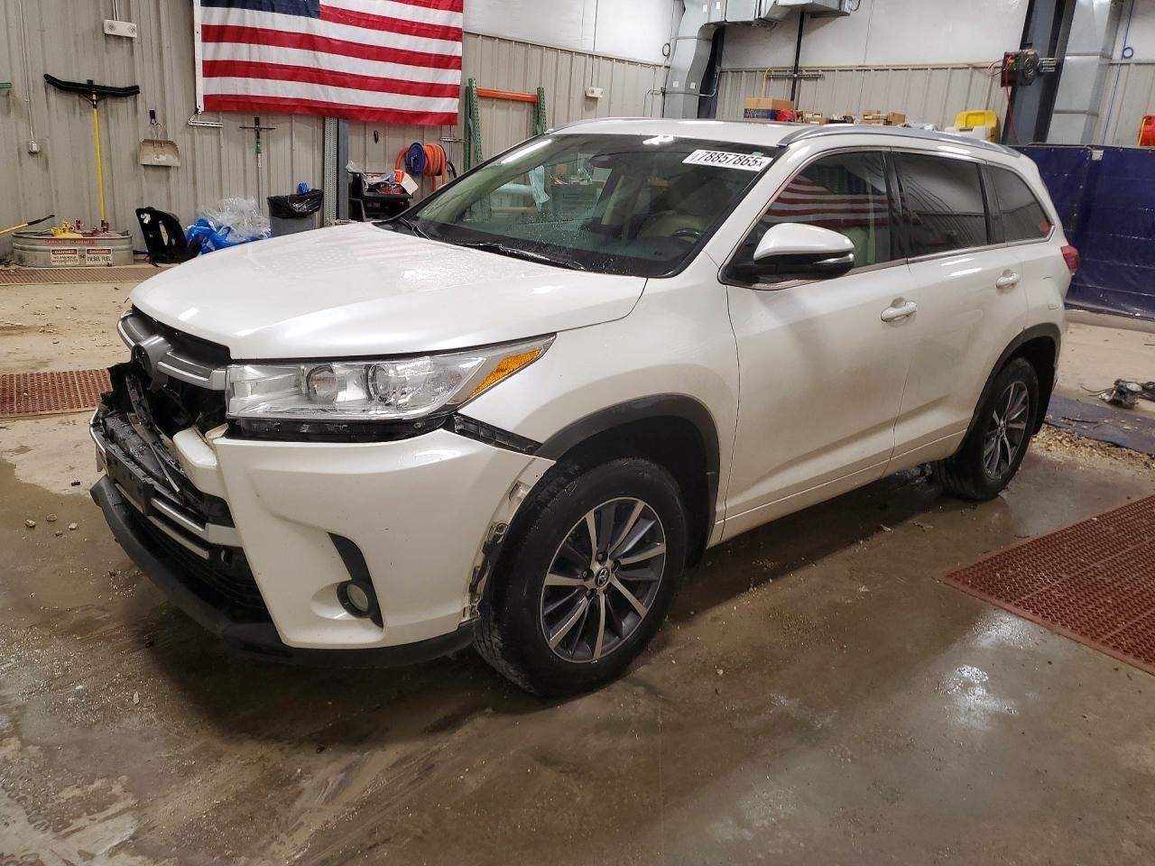 2017 TOYOTA HIGHLANDER SE/XLE