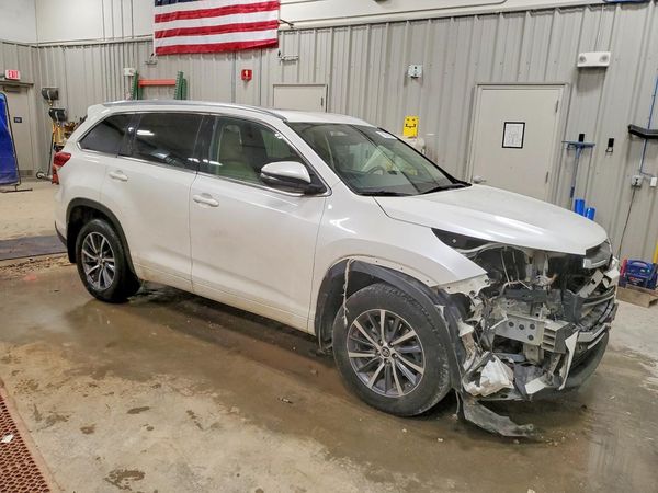 2017 TOYOTA HIGHLANDER SE/XLE