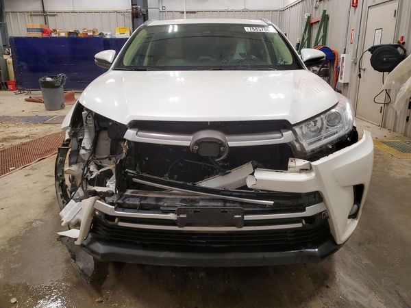 2017 TOYOTA HIGHLANDER SE/XLE
