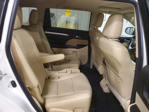 2017 TOYOTA HIGHLANDER SE/XLE