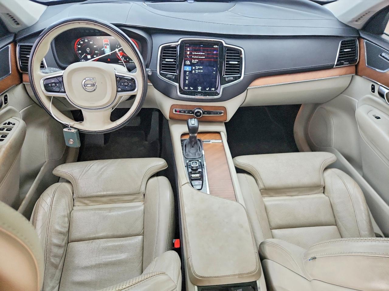 2017 VOLVO XC90 Inscription