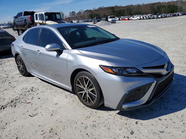 2024 TOYOTA CAMRY