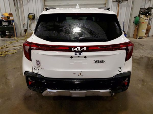 2024 KIA SELTOS S, X-Line