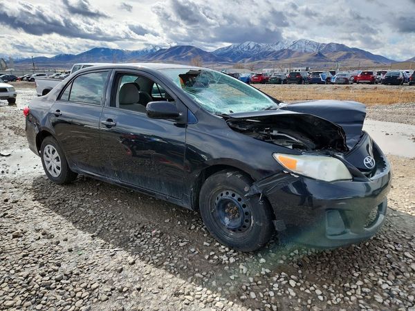 2013 TOYOTA COROLLA