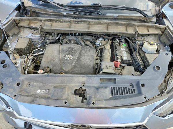 2021 TOYOTA HIGHLANDER XLE Nav