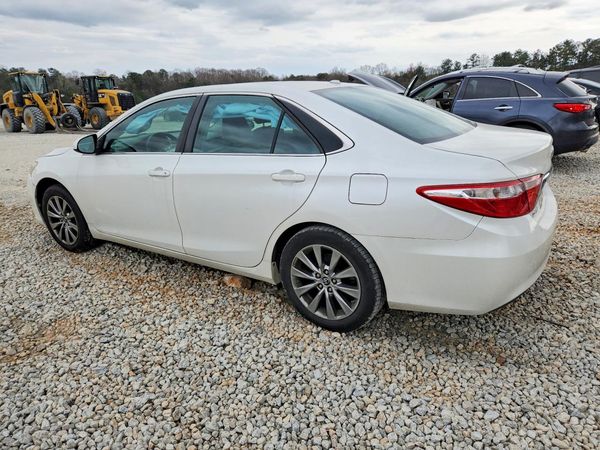 2015 TOYOTA CAMRY