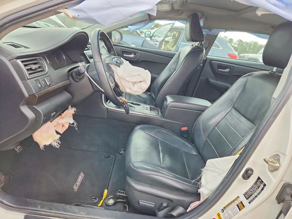 2015 TOYOTA CAMRY