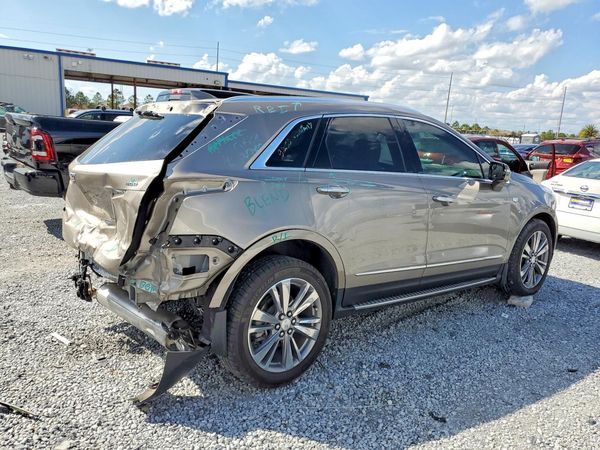 2022 CADILLAC XT5