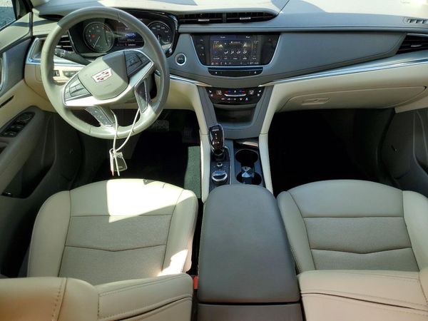 2022 CADILLAC XT5