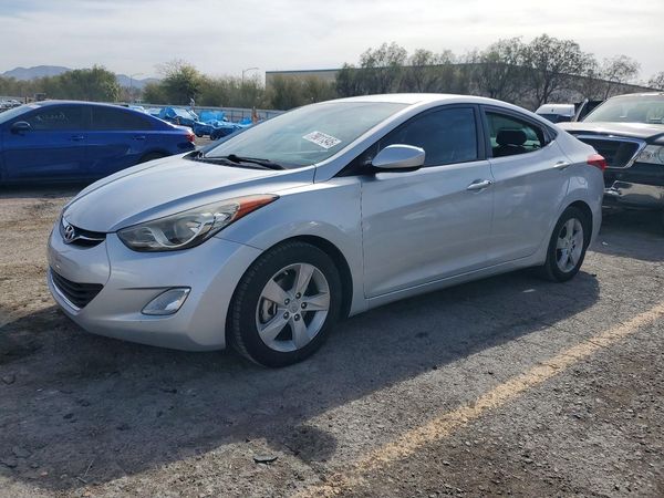 2013 HYUNDAI ELANTRA