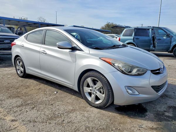 2013 HYUNDAI ELANTRA