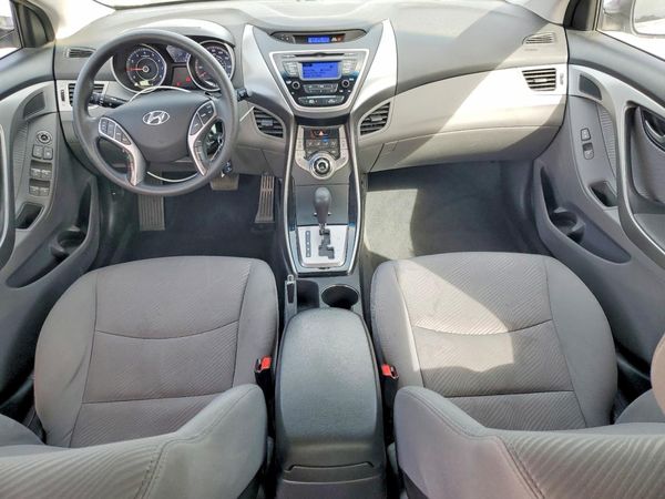 2013 HYUNDAI ELANTRA