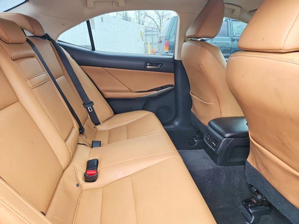 2017 LEXUS IS 300