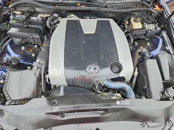2017 LEXUS IS 300