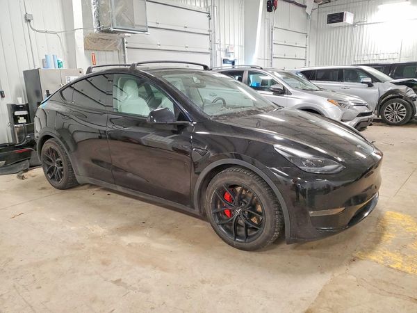 2022 TESLA MODEL Y