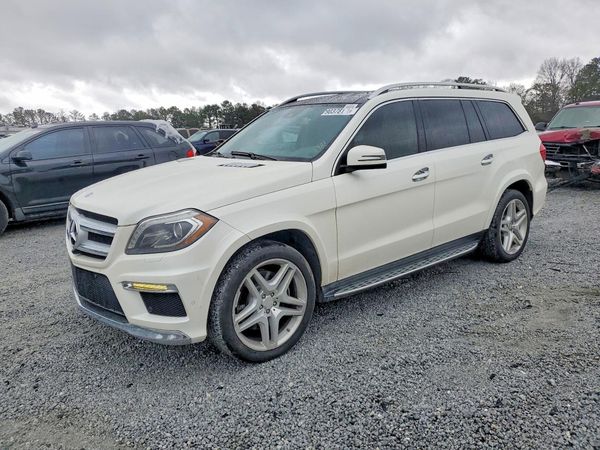 2015 MERCEDES-BENZ GL GL550 4MATIC