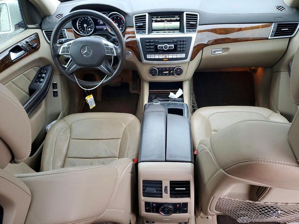 2015 MERCEDES-BENZ GL GL550 4MATIC
