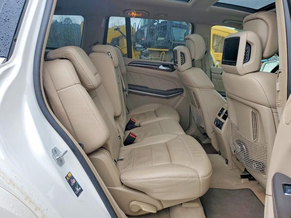 2015 MERCEDES-BENZ GL GL550 4MATIC