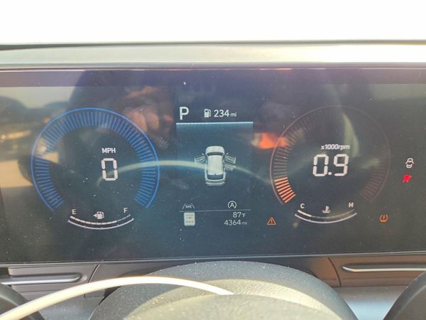 2026 HYUNDAI KONA SE