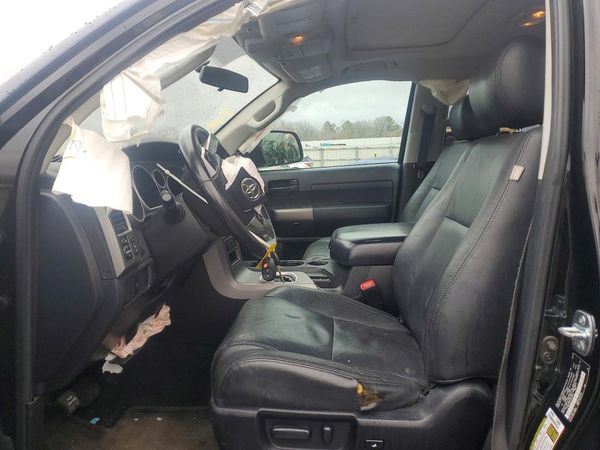 2015 TOYOTA SEQUOIA SR5 Grade