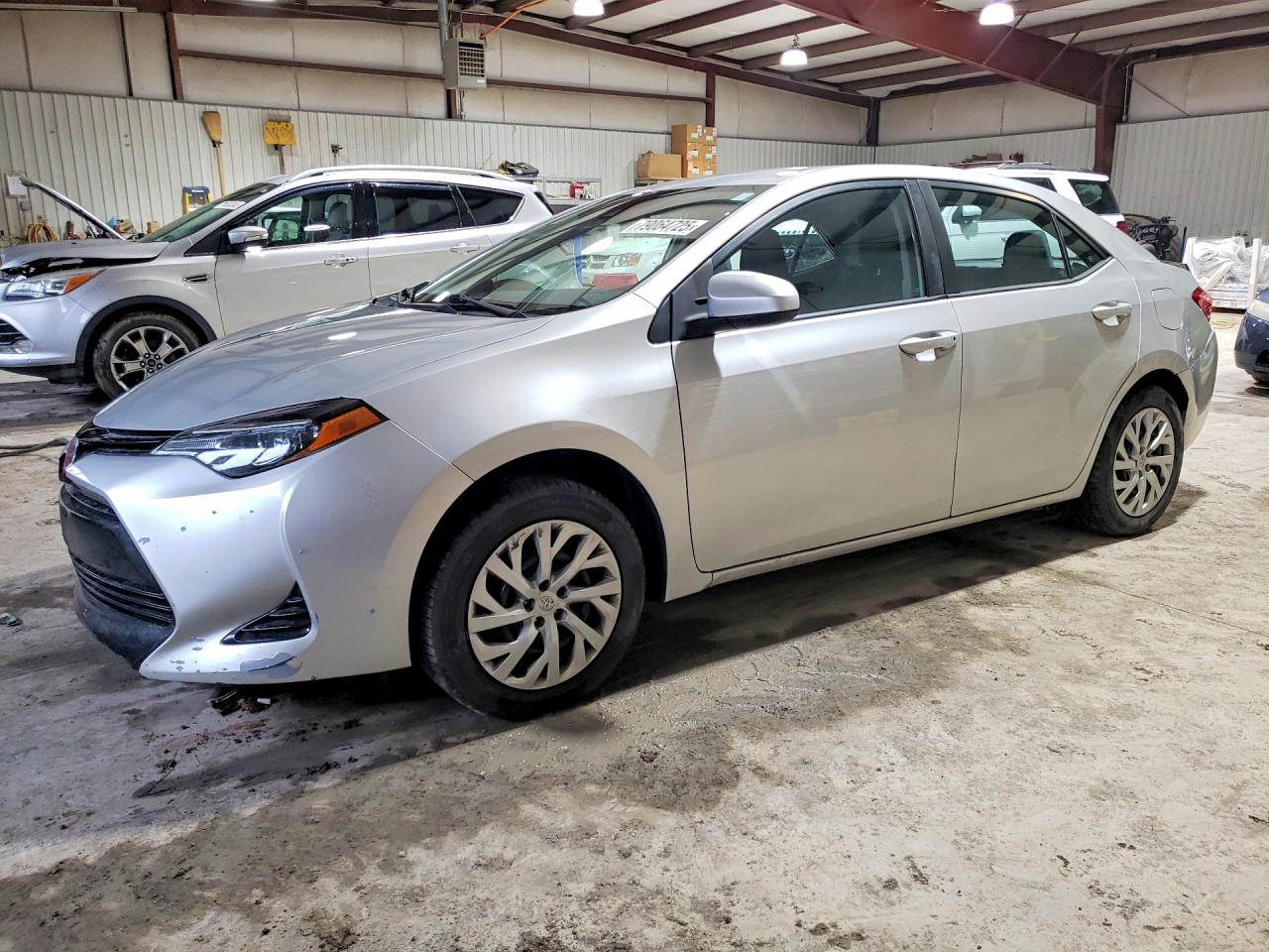 2018 TOYOTA COROLLA L/LE/SE/XLE/XSE — Front 3/4