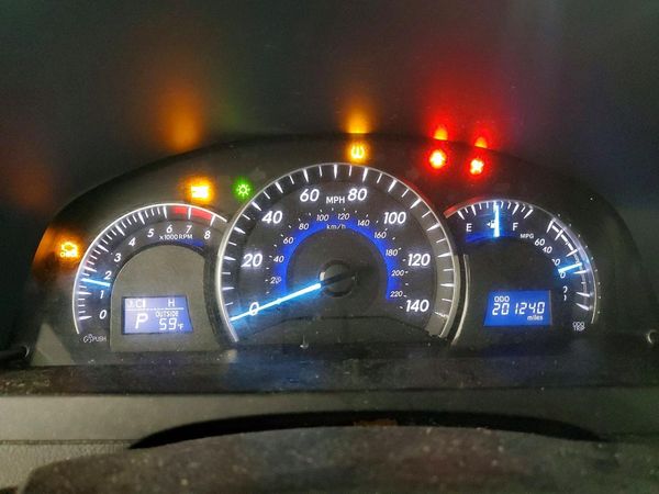 2013 TOYOTA CAMRY