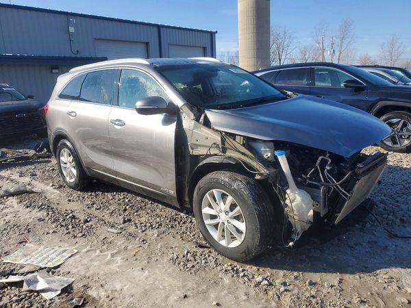 2016 KIA SORENTO L / LX
