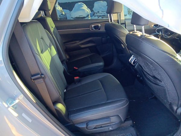2023 KIA SORENTO EX