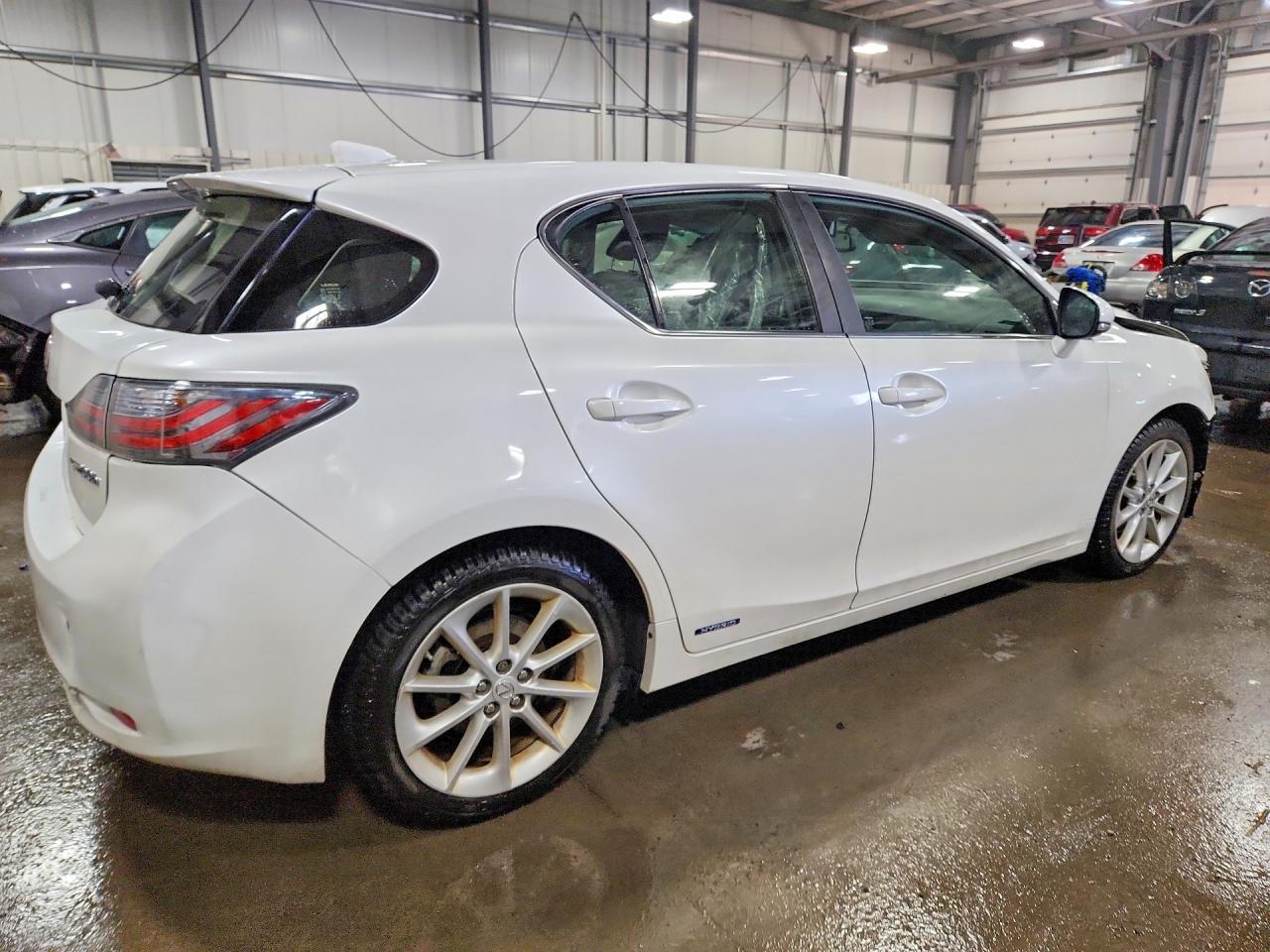 2013 LEXUS CT 200H