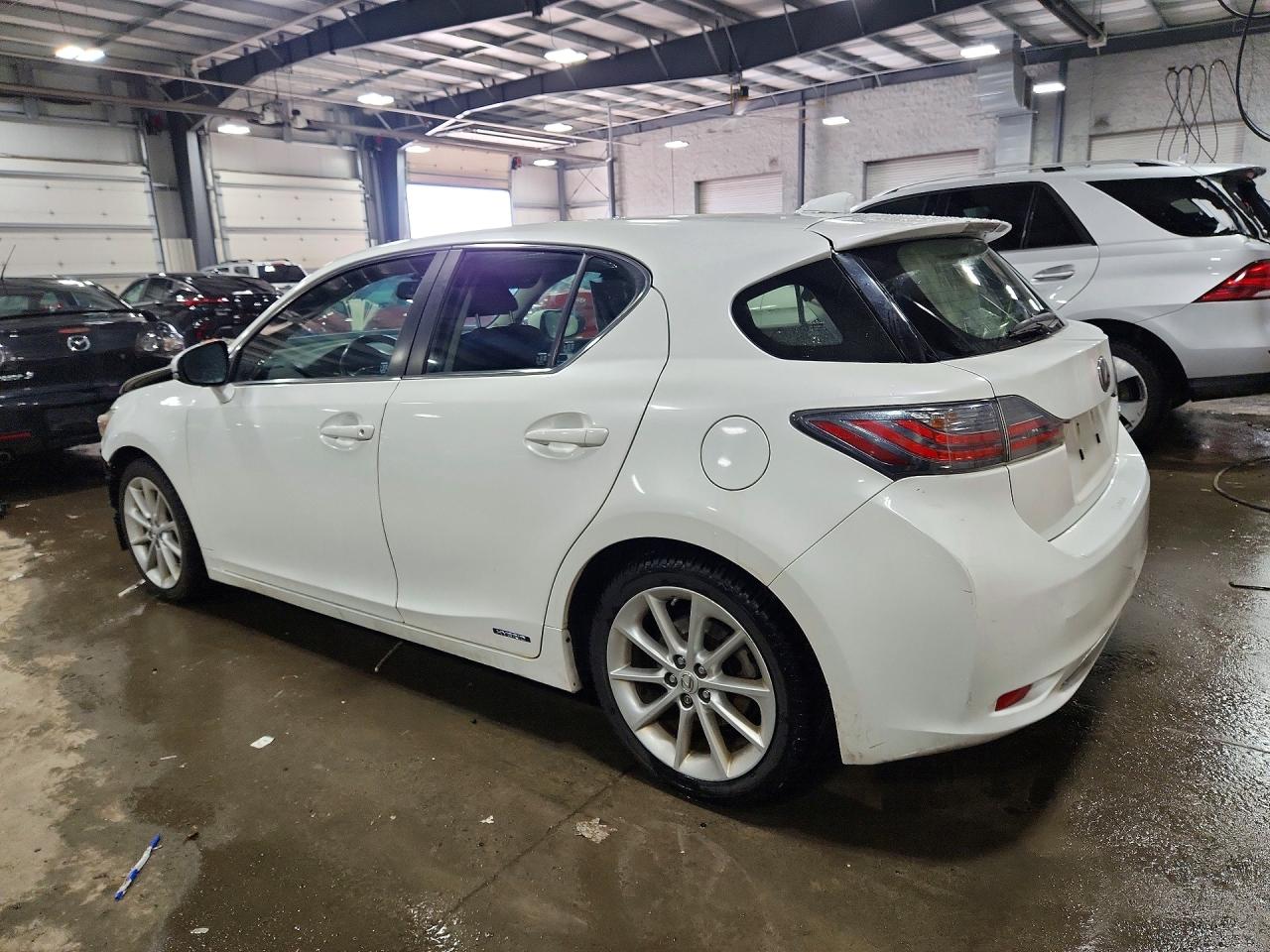 2013 LEXUS CT 200H