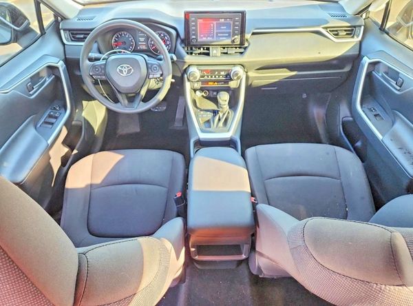 2019 TOYOTA RAV4 LE