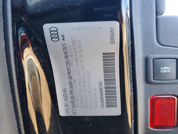 2017 AUDI A4 quattro Premium