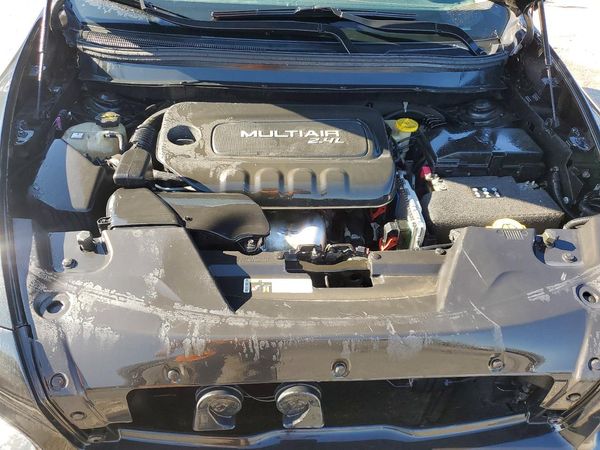2015 JEEP CHEROKEE Latitude — Engine bay