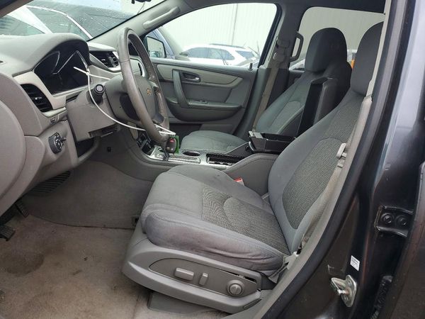 2013 CHEVROLET TRAVERSE 1LT — DENT