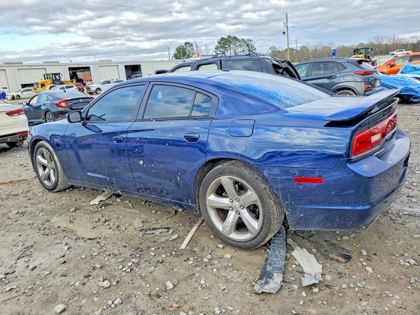 2013 DODGE CHARGER SE RWD