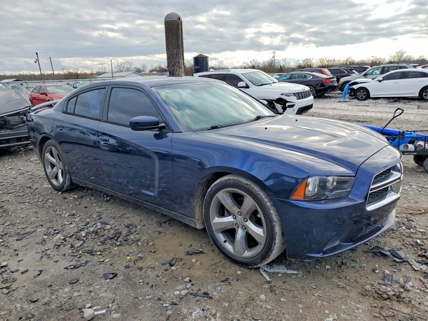 2013 DODGE CHARGER SE RWD