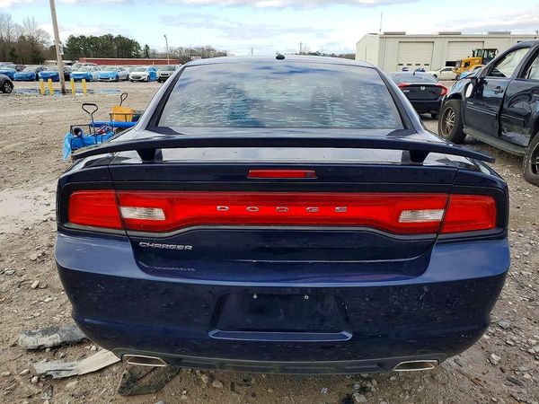 2013 DODGE CHARGER SE RWD