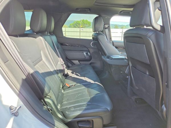2019 LAND ROVER DISCOVERY SE