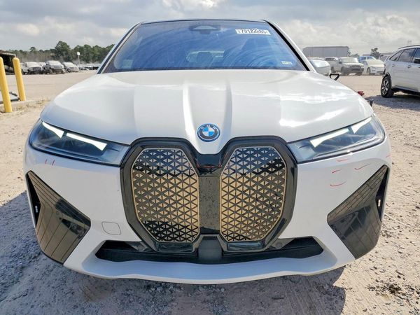 2023 BMW IX xDrive50i