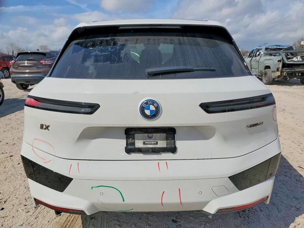 2023 BMW IX xDrive50i