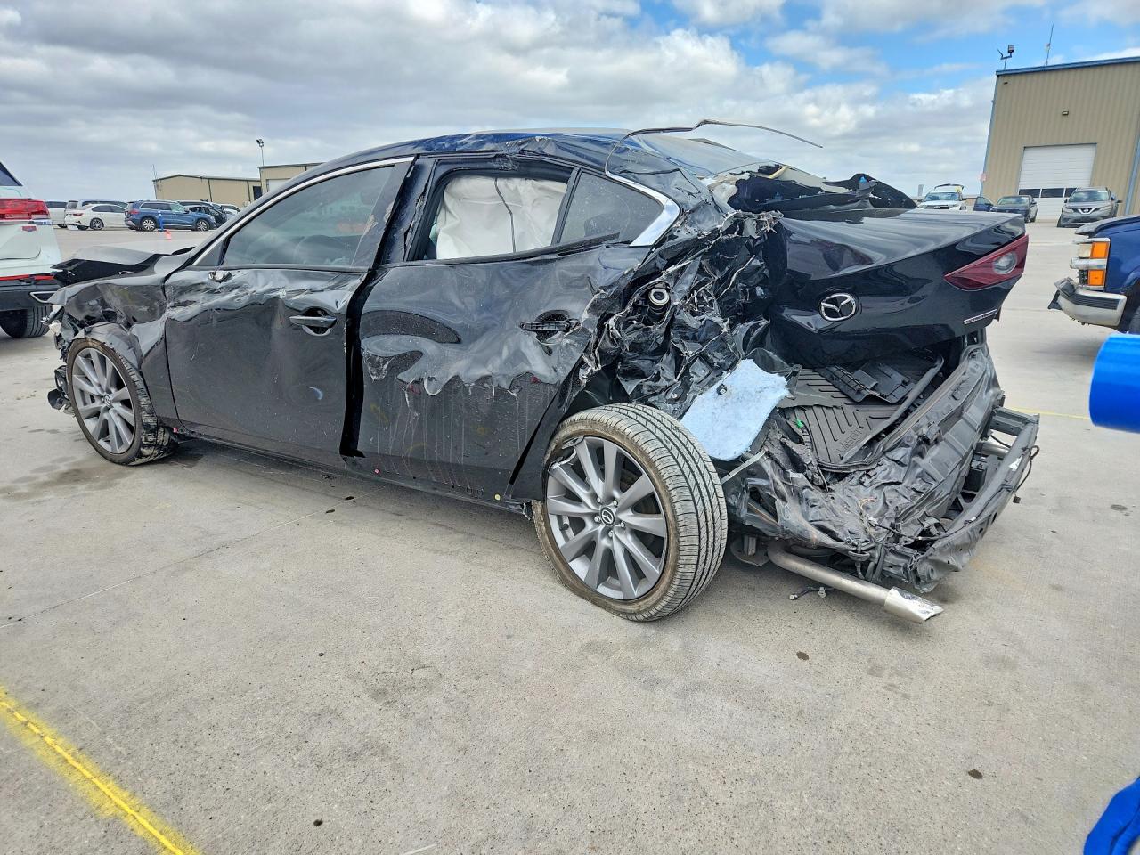 2025 MAZDA 3 Preferred Package