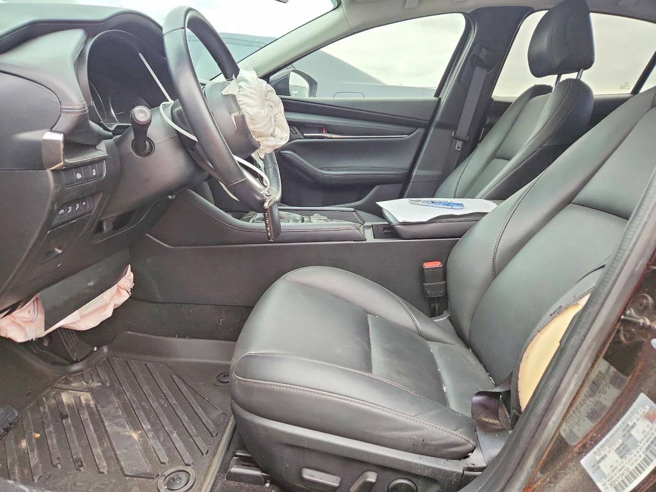 2025 MAZDA 3 Preferred Package
