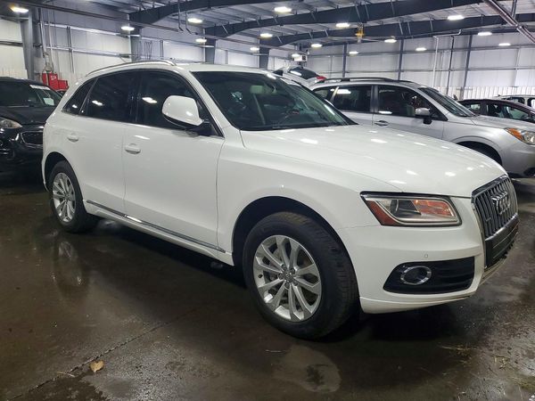 2013 AUDI Q5 Premium Plus