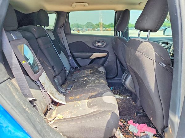 2018 JEEP CHEROKEE LATITUDE FWD