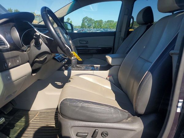 2015 KIA SEDONA GLS - Middle level