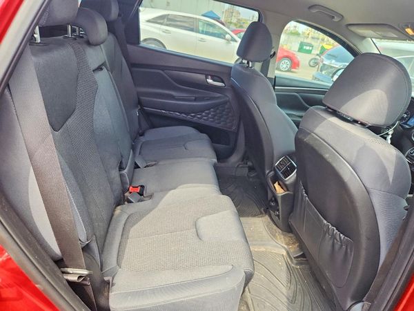 2019 HYUNDAI SANTA FE SE