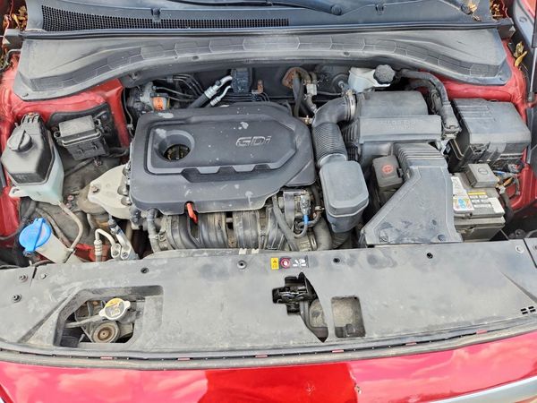 2019 HYUNDAI SANTA FE SE