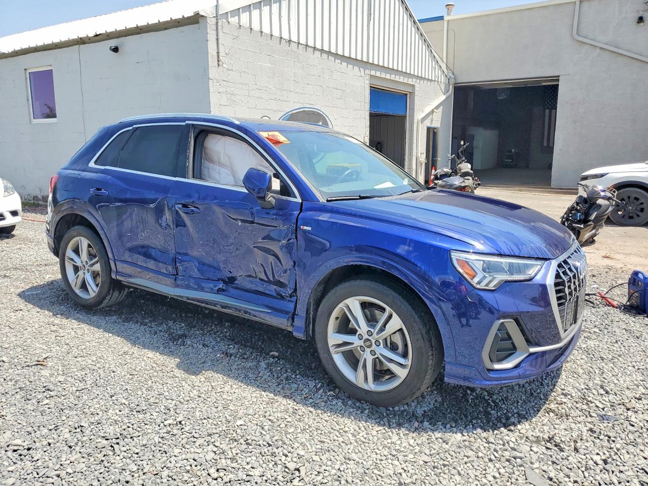 2023 AUDI Q3