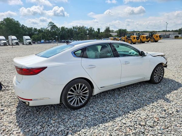 2017 KIA CADENZA