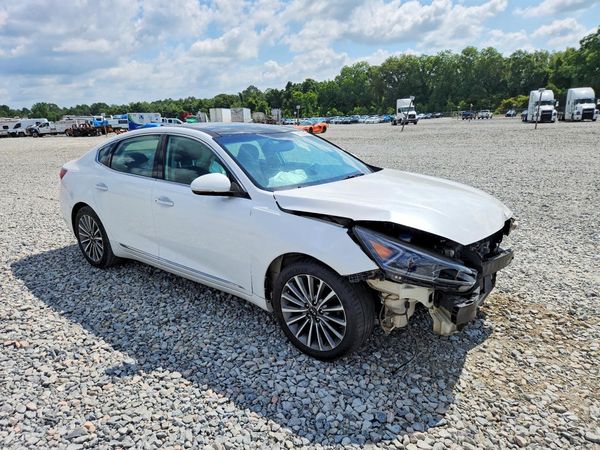 2017 KIA CADENZA